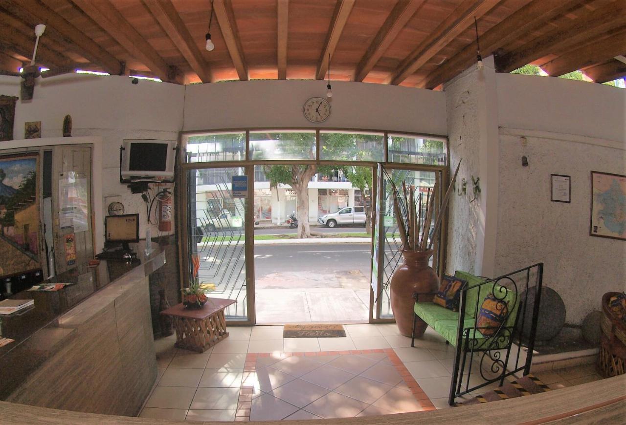 Hotel Hospedajes Del Rey Colima Exterior foto